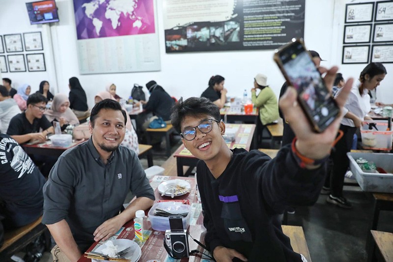 Pertemuan Alam Ganjar dan Putra Sulung Mahfud MD di Yogya, Berbagi Pentingnya Gaya Hidup Aktif - Bagian 2