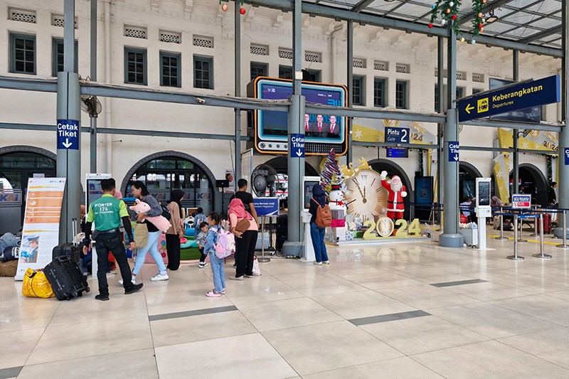 Suasana Stasiun Pasar Senen Pasca Kecelakaan Kereta di Cicalengka - Bagian 3
