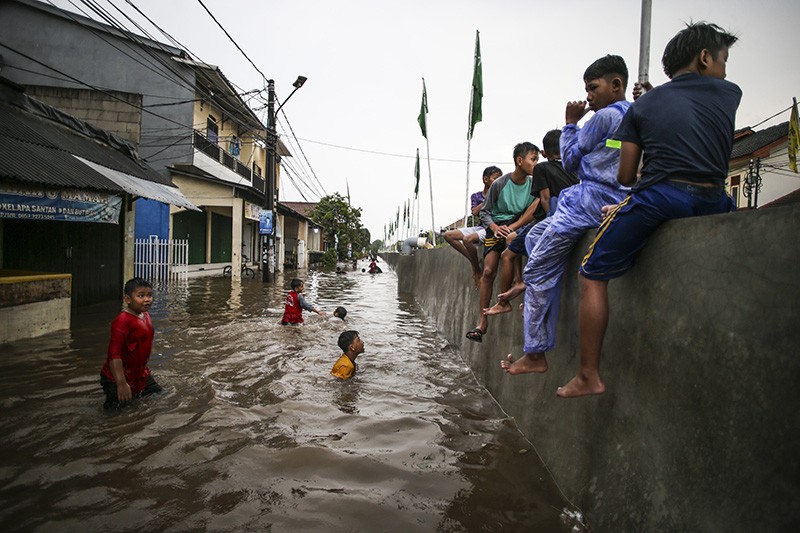 Kota Tangsel Dikepung Banjir - Bagian 2
