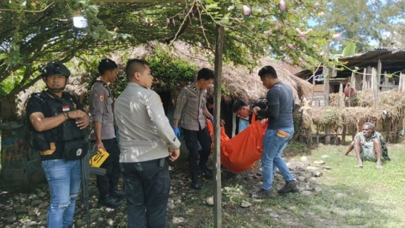 title Pria ODGJ Bersajam Tikam 4 Warga di Musaima Jayawijaya, 2 Orang Tewas Pria ODGJ Bersajam Tikam 4 Warga di Musaima Jayawijaya, 2 Orang Tewas