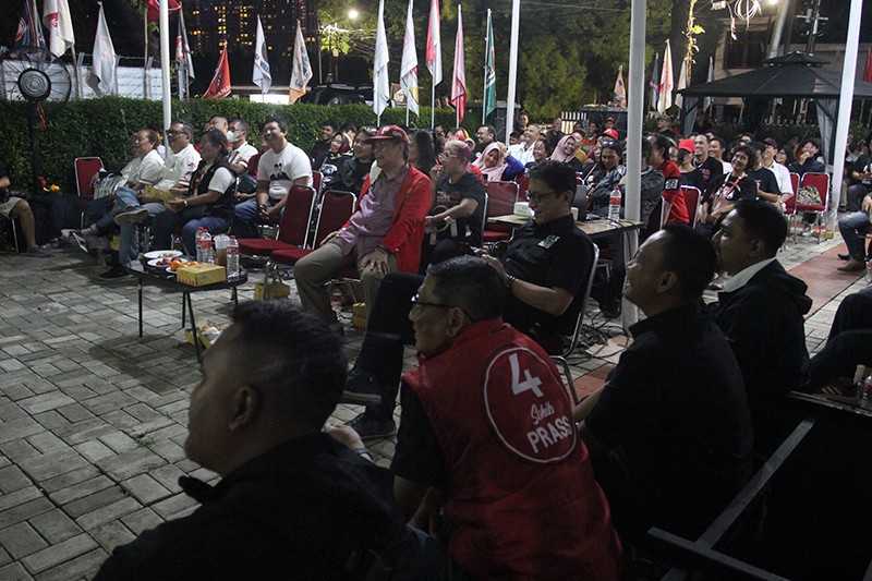Antusiasme Relawan Nobar Debat Ketiga bersama Ketua TPD Ganjar-Mahfud DKI Jakarta - Bagian 4