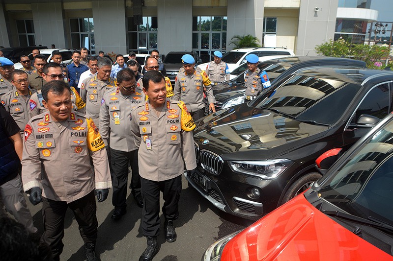 Polda Jateng Ungkap Sindikat Penadah dan Penjual Mobil Bodong - Bagian 2
