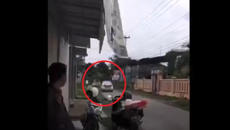 Viral Mobil Dikejar Polisi di Tegal, Sopir Kabur Ceburkan Diri ke Sungai