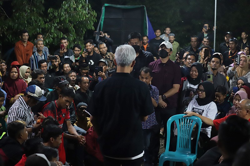 Ganjar Temui Warga Banyumas, Serap Keluhan dan Aspirasi - Bagian 3