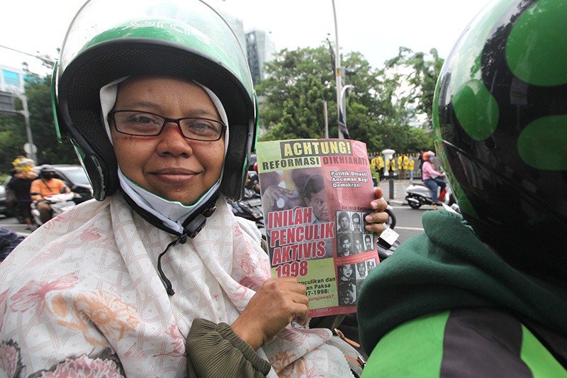 Belasan Ribu Mahasiswa Kompak Bergerak Melawan Penjahat HAM dan Dinasti Politik - Bagian 6