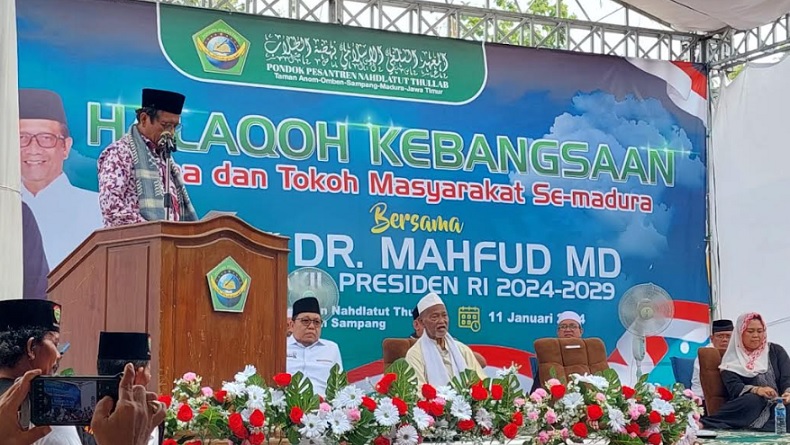 title Kunjungi Ponpes di Sampang Madura, Mahfud MD Kenang Masa Kecil Kunjungi Ponpes di Sampang Madura, Mahfud MD Kenang Masa Kecil