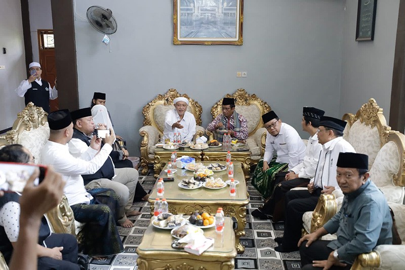 Mahfud MD Silaturahmi ke Ponpes Tertua di Madura - Bagian 2