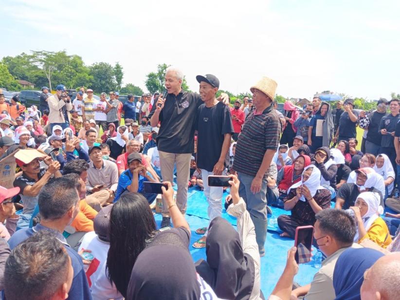 Ganjar Disambut Antusias Petani saat Tinjau Kebun Tebu di Nganjuk - Bagian 3