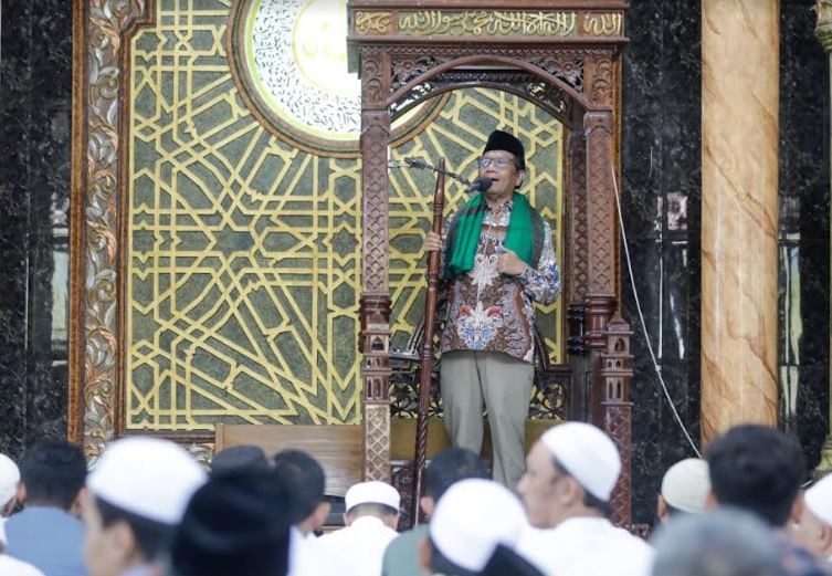 Mahfud MD Jadi Khatib Jumat di Bangil Pasuruan, Begini Pesan Khutbahnya