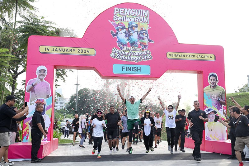 Sandiaga Uno Sat-Set Dukung Ganjar Pranowo, Lari Bareng di Penguin SeliweRUN - Bagian 1