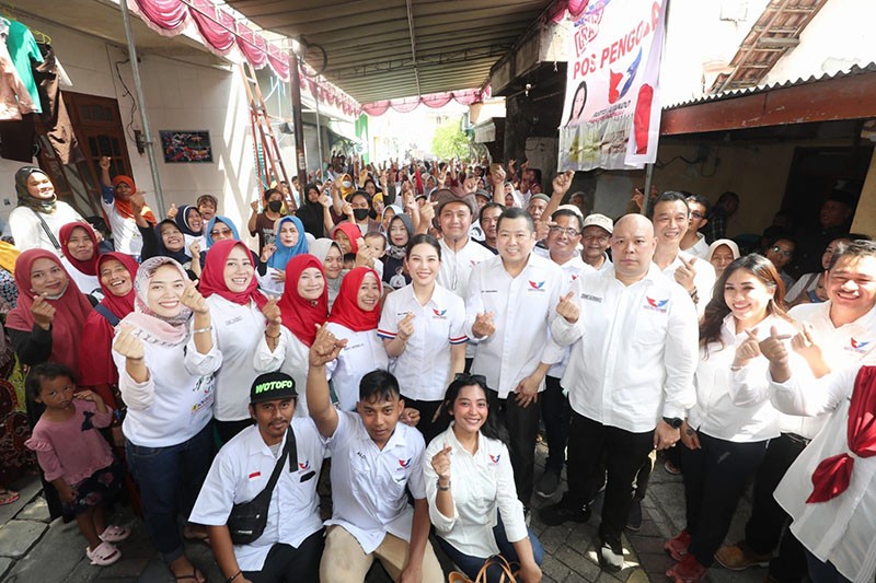 Momen HT dan Angela Tanoesoedibjo Menyapa Warga Surabaya - Bagian 5