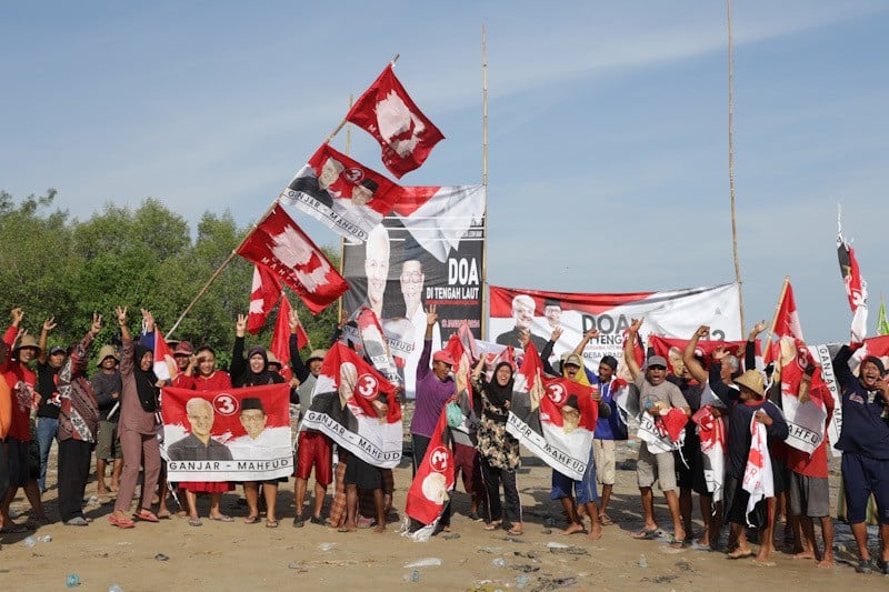 Giliran Nelayan Tuban Ramai-Ramai Dukung Ganjar-Mahfud - Bagian 1
