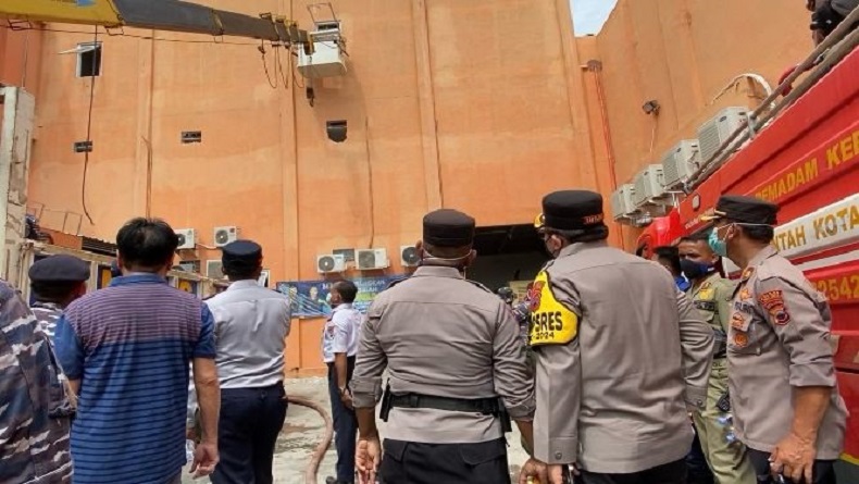 Dramatis, Evakuasi Korban Kebakaran Karaoke Orange Tegal Damkar Jebol Tembok 