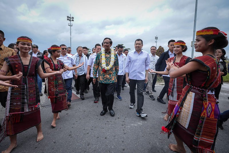 Kunjungan ke Tapanuli Utara, Mahfud MD Ungkap Pemberantasan Korupsi Jadi Kunci Sejahterakan Rakyat - Bagian 3