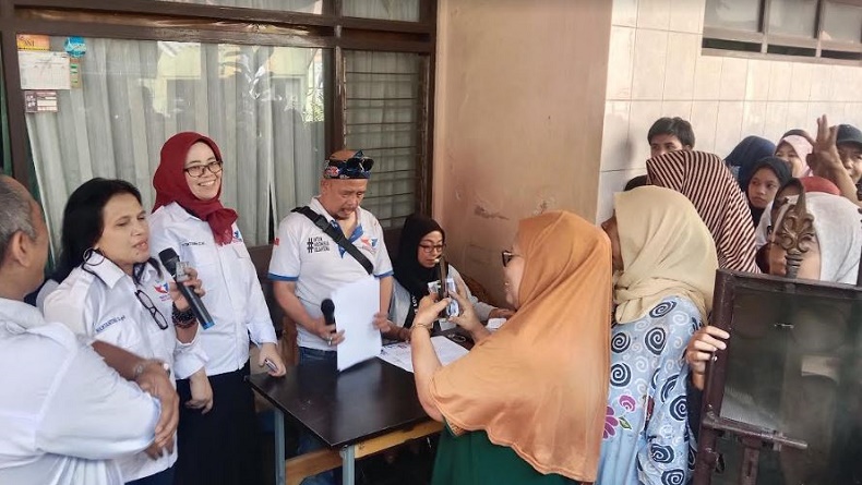 Bazar Minyak Goreng Murah di Bandung, Warga Antusias Ingin Bertemu Clarissa Tanoesoedibjo