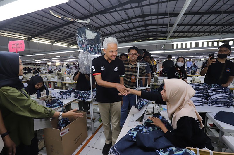 Blusukan ke Pabrik Garmen, Ganjar Pranowo Temui Buruh - Bagian 1