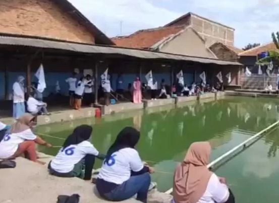 Serap Aspirasi, Caleg Perindo Rini Soraya Mancing Bareng Emak-Emak di Serang