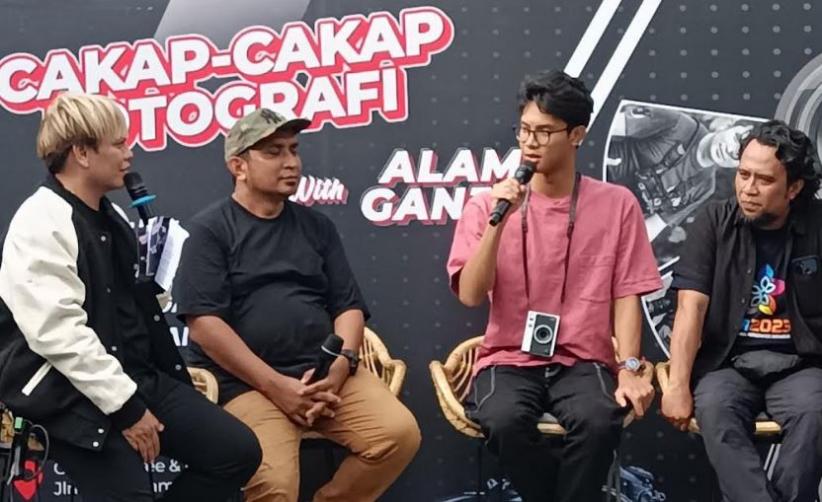 Kunjungi Medan, Alam Ganjar Hadiri Diskusi Komunitas Fotografi