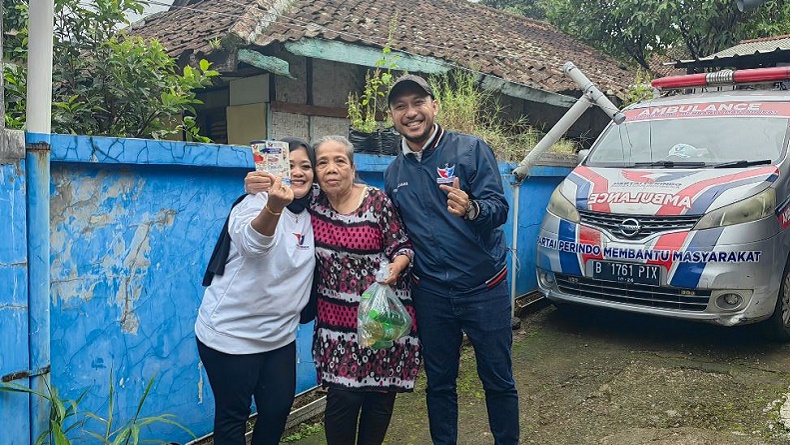 Caleg Partai Perindo Heri Rusli dan Imas Rostiana Gelar Bazar Murah di Cimaung Bandung