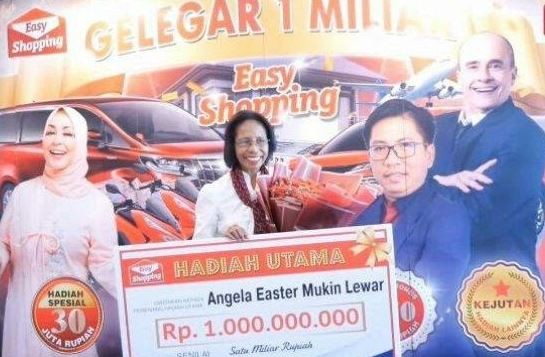 Bahagianya Angela Guru SD di Flores Timur Menangkan Easy Shopping Rp1 Miliar