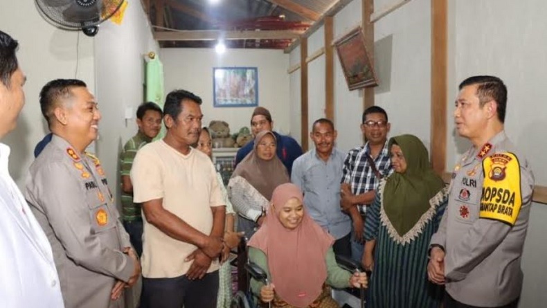 Kapolda Jambi Jenguk Fadilah, Pedagang yang Tertembak saat Polisi Tangkap Kurir Sabu 3 Kg