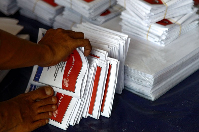 Pelipatan Surat Suara Pemilu 2024 di Palembang Dikebut - Bagian 5