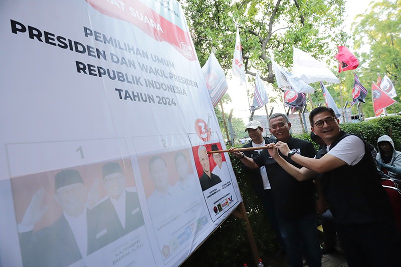 1.000 Driver Ojek Online Dukung Ganjar-Mahfud - Bagian 1