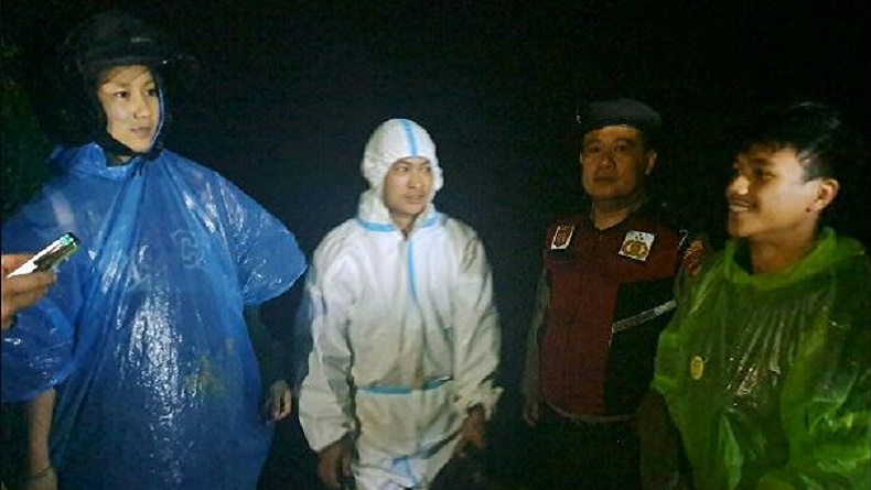 title Terjebak Longsor, 4 Karyawan Objek Wisata Hidden Gem di Tomohon Dievakuasi Terjebak Longsor, 4 Karyawan Objek Wisata Hidden Gem di Tomohon Dievakuasi