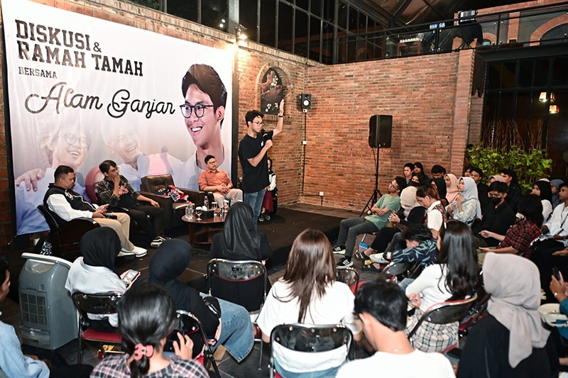 Alam Ganjar Suarakan Program Internet Gratis dan Satu Sarjana kepada Pemuda Kulon Progo - Bagian 1