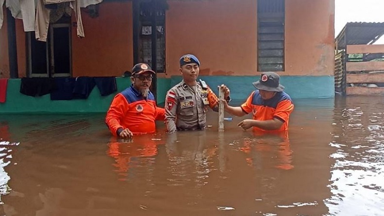 title Banjir di Sintang Kalbar, BNPB: 28.463 Jiwa Terdampak, 95 Orang Mengungsi Banjir di Sintang Kalbar, BNPB: 28.463 Jiwa Terdampak, 95 Orang Mengungsi