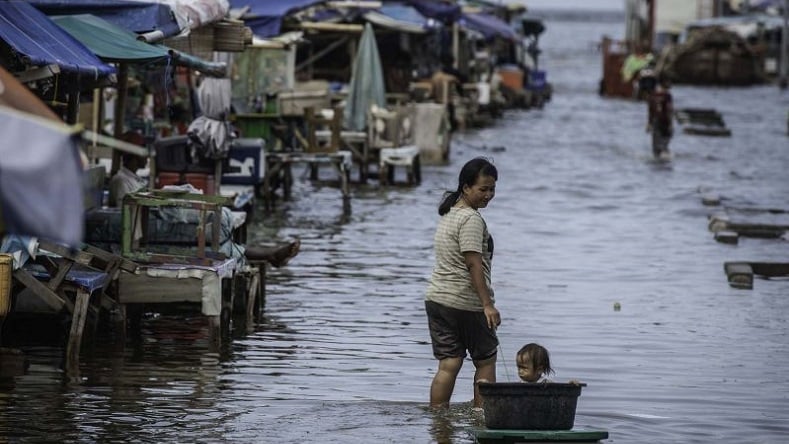 Waspada! BMKG Prediksi Banjir Rob akibat Fase Bulan Baru Terjadi hingga 18 Mei