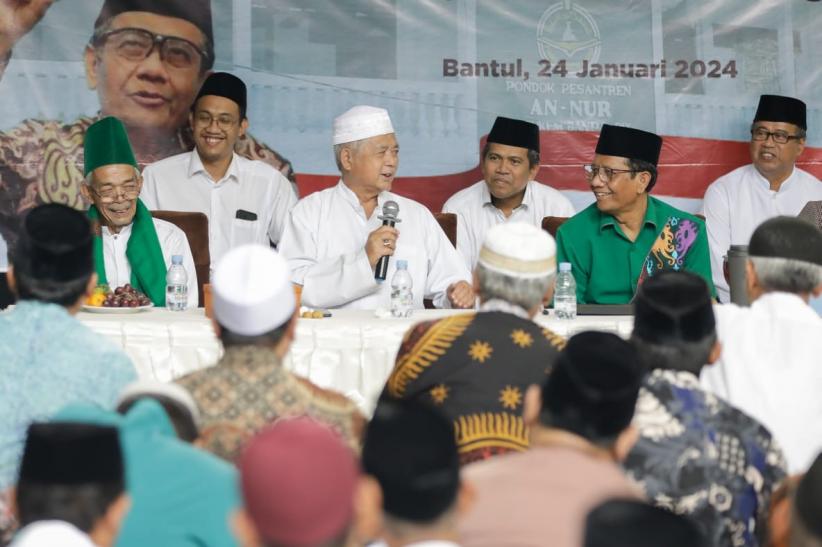 Dialog Kebangsaan di DIY, Mahfud Sampaikan Indonesia Warisan Ulama yang Harus Dijaga - Bagian 3