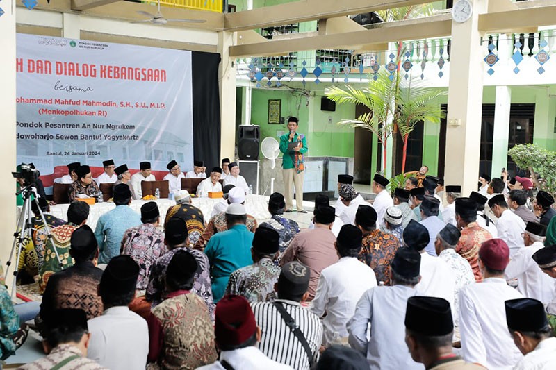 Dialog Kebangsaan di DIY, Mahfud Sampaikan Indonesia Warisan Ulama yang Harus Dijaga - Bagian 2