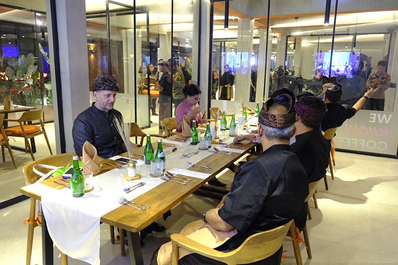 Dulu Terbengkalai, Lahan di Jaksel Disulap Jadi Kawasan Restoran Bernuansa Bali - Bagian 2