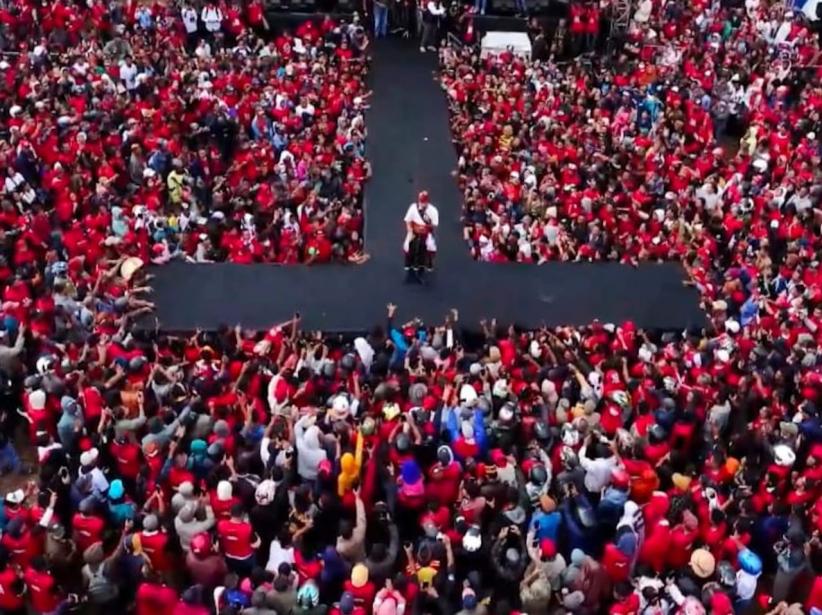 Puluhan Ribu Masyarakat NTT Rela Hujan-hujanan di Hajatan Rakyat: Ganjar Presidenku! - Bagian 2