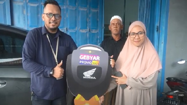 title Dapat Hadiah Motor dari MNC Finance, Nasabah di Nganjuk: Alhamdulillah Ini Senang Sekali Dapat Hadiah Motor dari MNC Finance, Nasabah di Nganjuk: Alhamdulillah Ini Senang Sekali