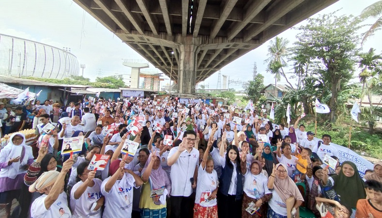 Liliana Tanoesoedibjo Sosialisasikan Kertas Suara Pemilu 2024 Di Kampung Bahari 8923