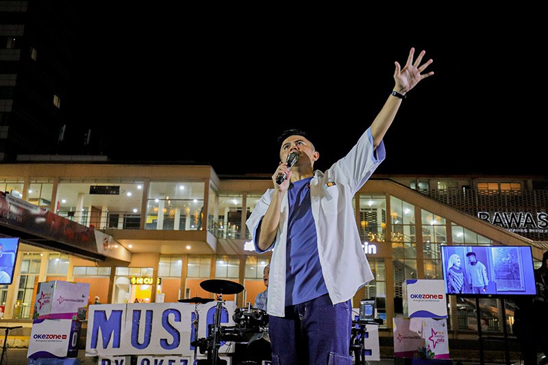 Base Jam Tampil Menghibur Pengunjung Anjungan Sarinah - Bagian 3