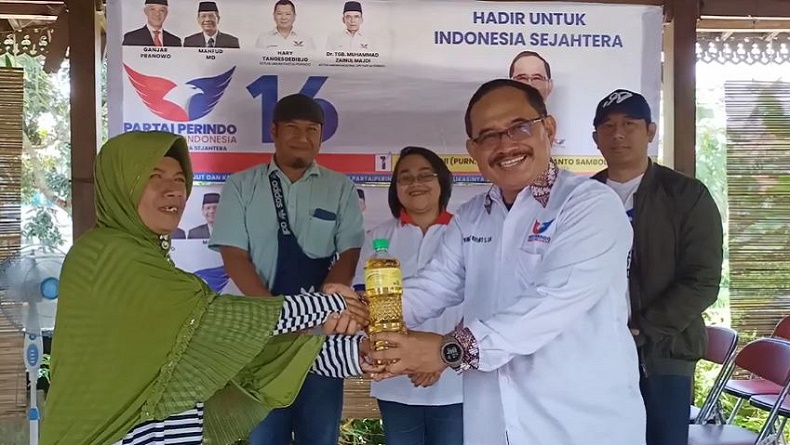 title Perkenalkan Para Caleg, Partai Perindo DIY Gelar Bazar Minyak Goreng Murah di Sleman Perkenalkan Para Caleg, Partai Perindo DIY Gelar Bazar Minyak Goreng Murah di Sleman