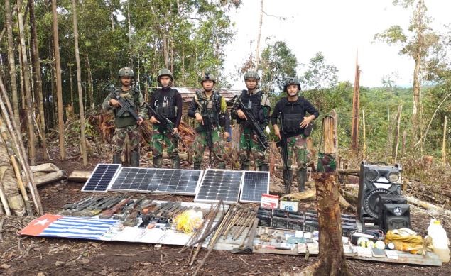 Kronologi TNI Kuasai Markas KKB Pimpinan Manfred Fatem di Maybrat, 2 Orang Ditangkap