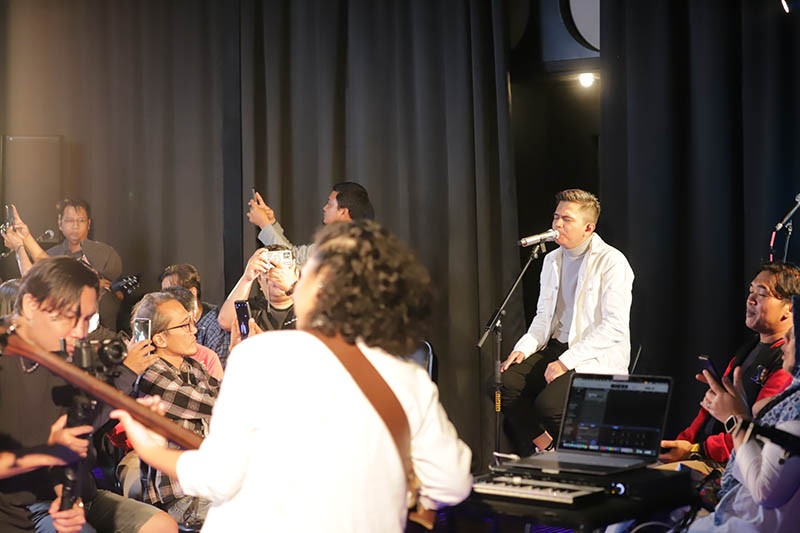 Base Jam Luncurkan Album bersama Fans - Bagian 2