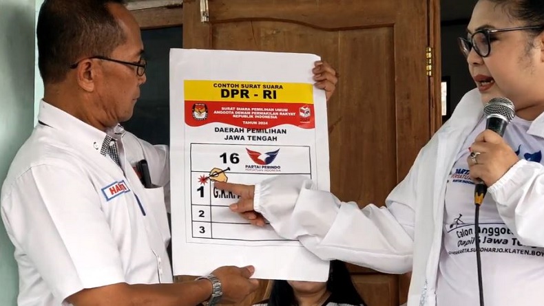 Tak Hanya Bazar Murah, Caleg Perindo GKR Ayu Koes Indriyah Sosialisasi Pemilu di Boyolali