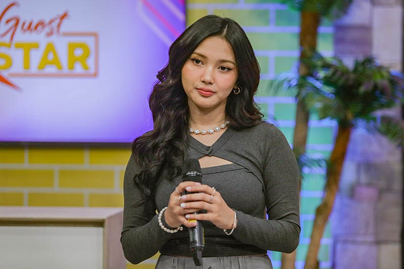 Potret Shakira Jasmine Rilis Single I Don't Wanna Go Back Home - Bagian 1