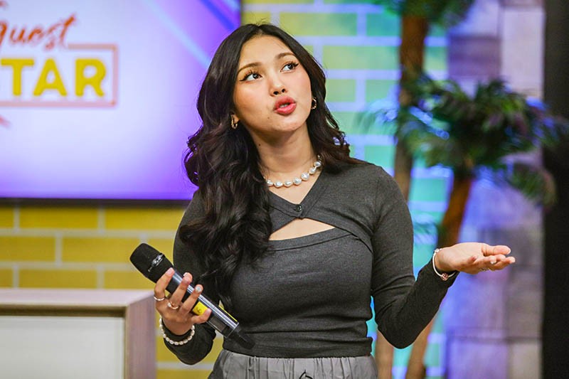 Potret Shakira Jasmine Rilis Single I Don't Wanna Go Back Home - Bagian 3