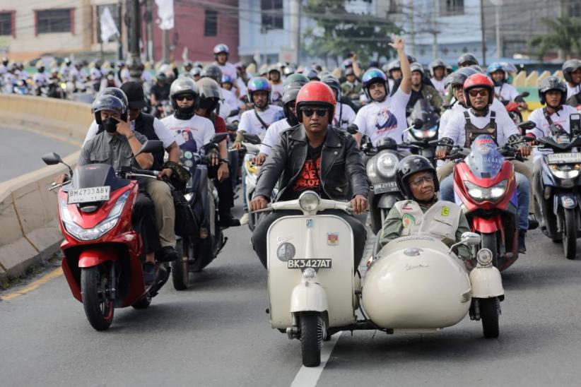 Mahfud MD Naik Motor Konvoi bersama Ribuan Pendukung di Pekanbaru - Bagian 2