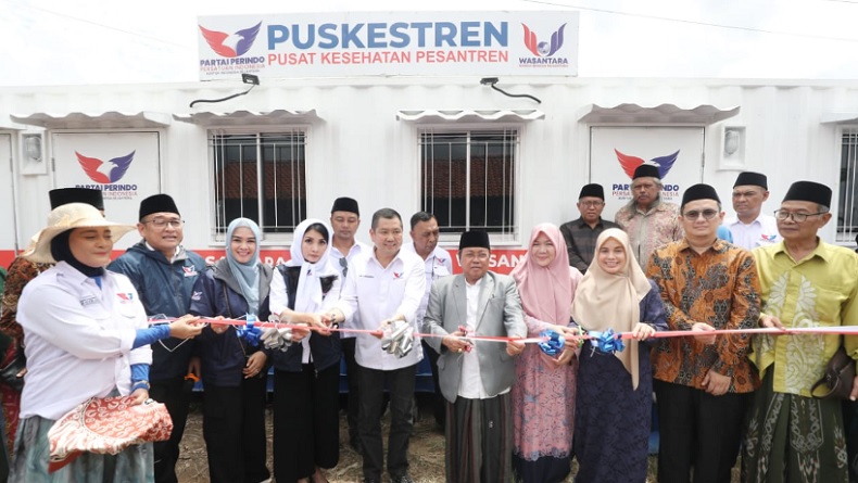 Peduli Kesehatan Santri, Ketum Perindo Hary Tanoe Resmikan Puskestren Ponpes Kempek Cirebon