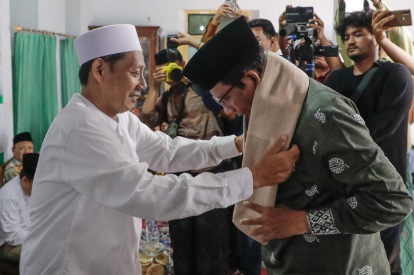 Ratusan Kiai dan Nyai Pengasuh Ponpes di Cirebon Sepakat Dukung Ganjar-Mahfud - Bagian 2