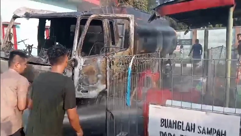 Truk Tangki Terbakar Hebat di Asahan, Kernet Luka Bakar Manajer SPBU Pingsan