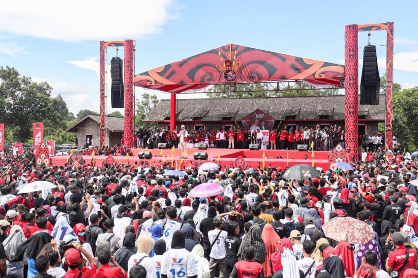 Ganjar Pranowo Janji Perjuangkan Kesejahteraan Petani Sawit dan Karet - Bagian 3