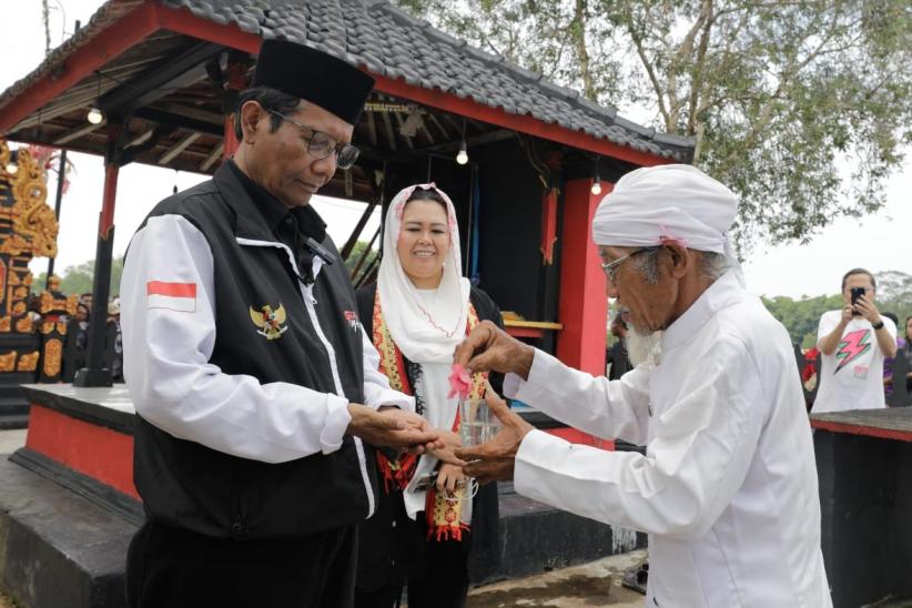 Momen Mahfud MD Mundur sebagai Menko Polhukam, Besok Bertemu Jokowi - Bagian 3